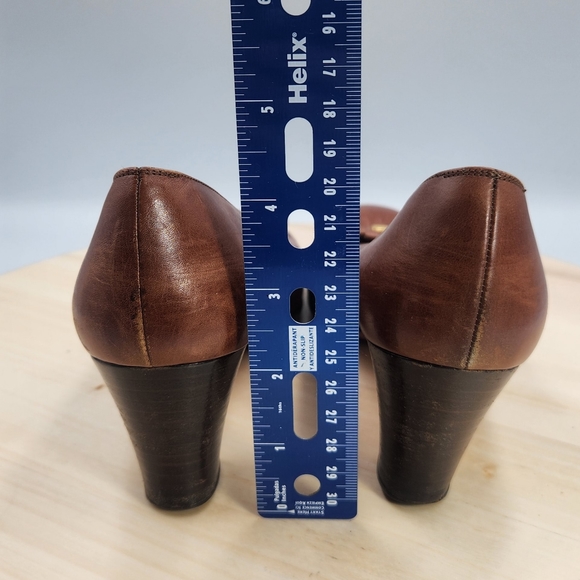 Salvatore Ferragamo Womens Leather Heels sz 7AA - Picture 10 of 14